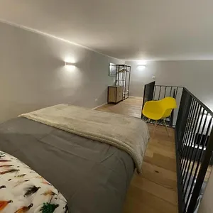 https://loft-rolli.hotelitalianriviera.com